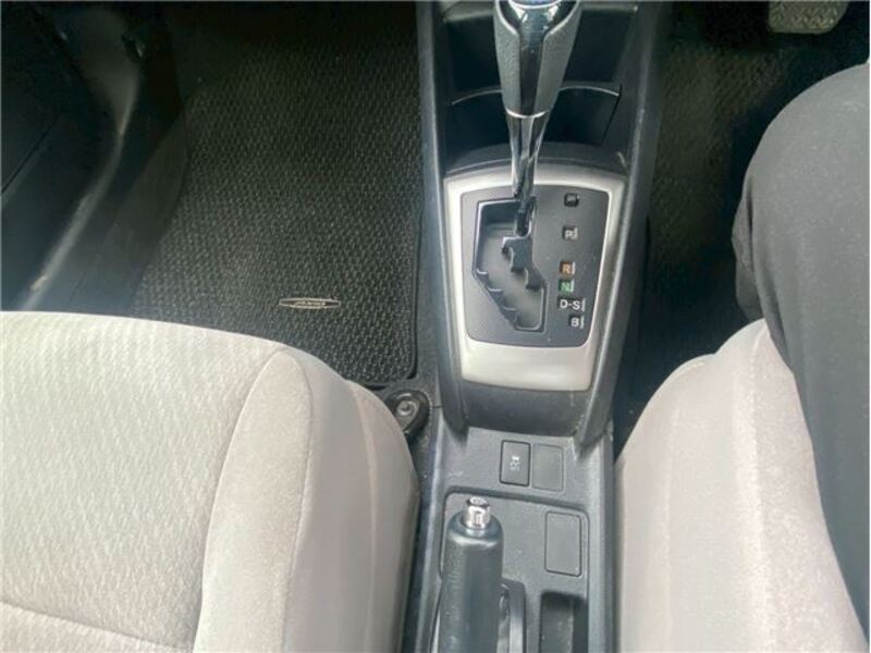 COROLLA AXIO
