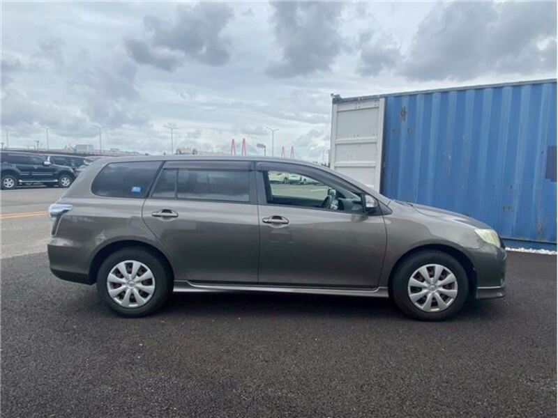 COROLLA FIELDER