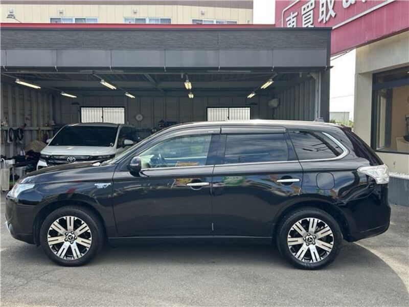 OUTLANDER PHEV