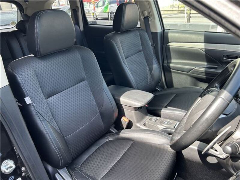 OUTLANDER PHEV