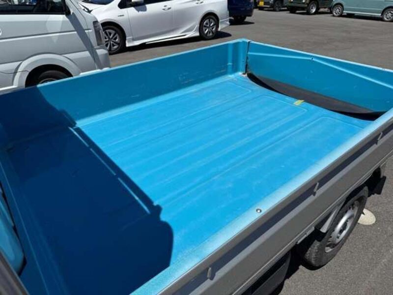 MINICAB TRUCK