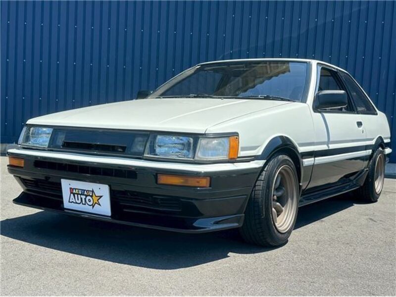 COROLLA LEVIN