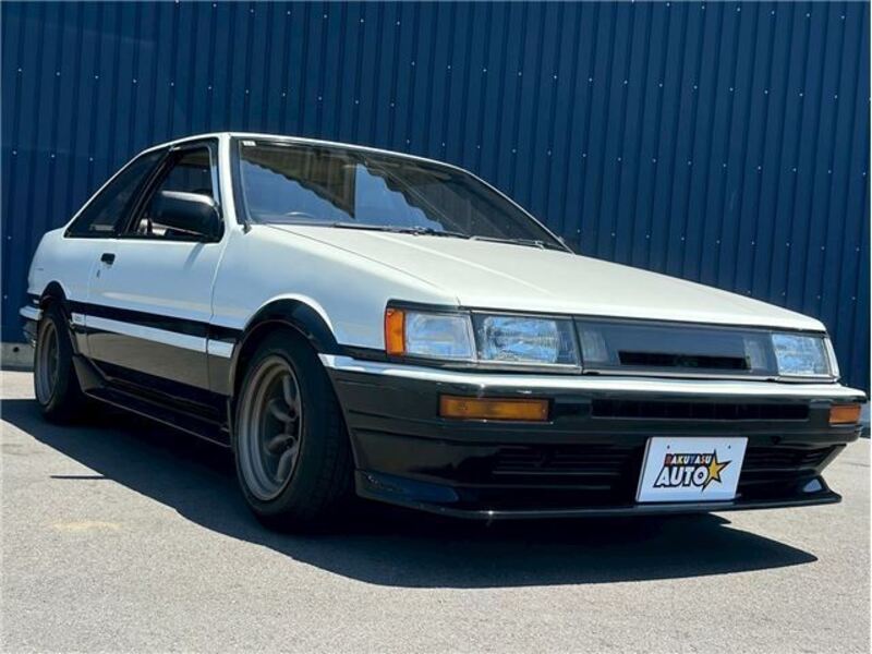 COROLLA LEVIN