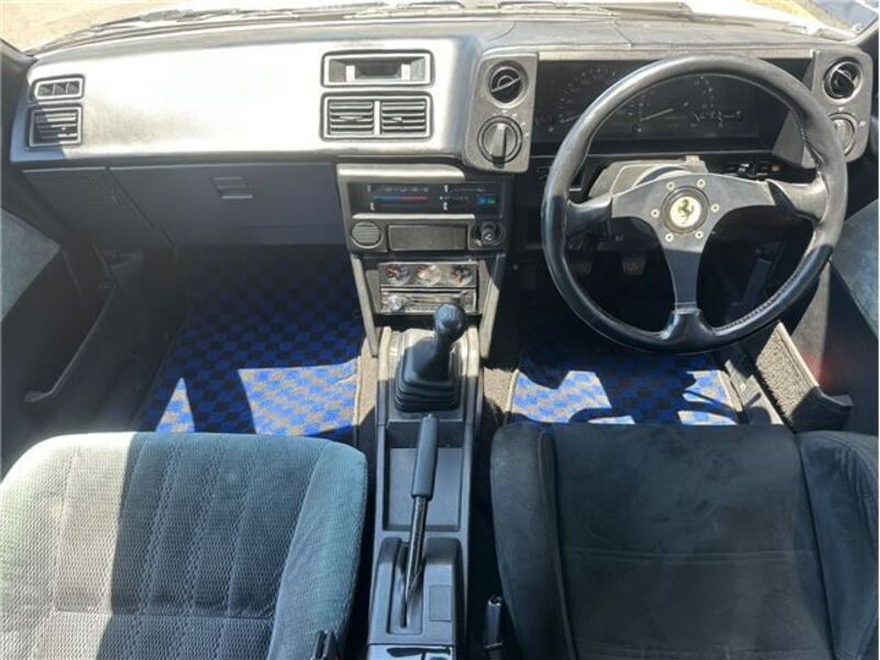 COROLLA LEVIN