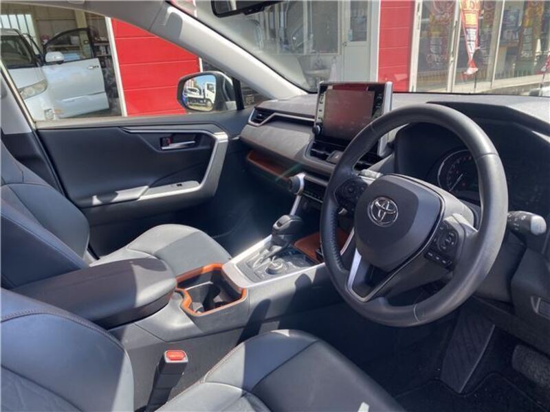 RAV4