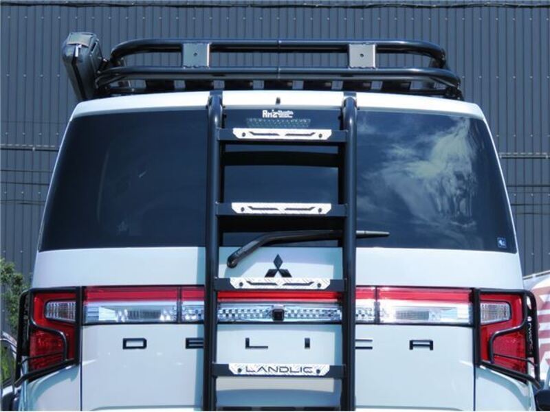 DELICA D5