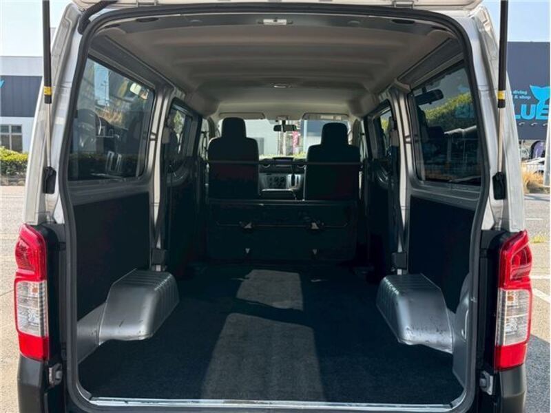 NV350 CARAVAN