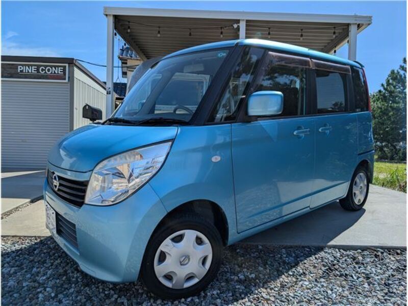 NISSAN ROOX