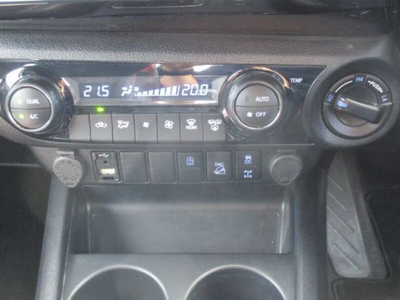 HILUX