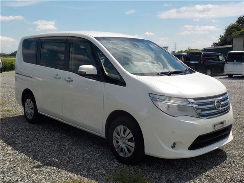 NISSAN SERENA