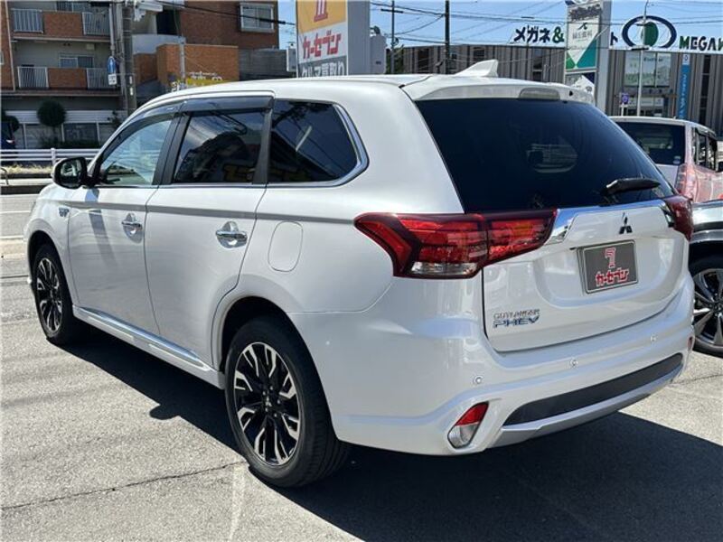 OUTLANDER PHEV