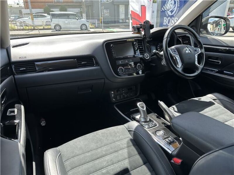 OUTLANDER PHEV