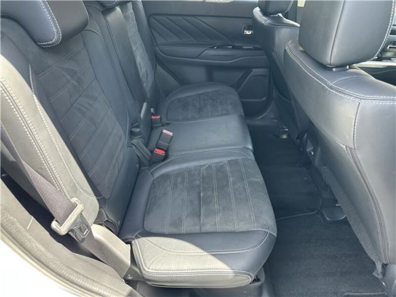 OUTLANDER PHEV