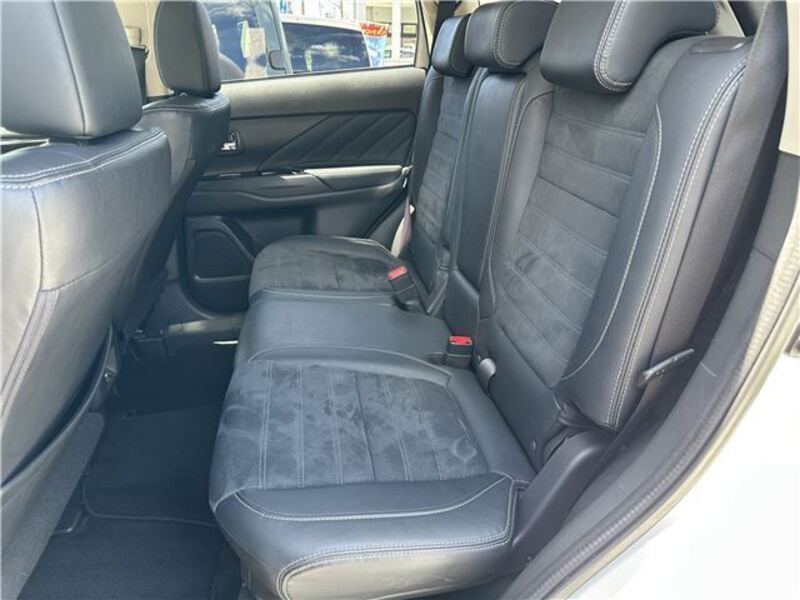 OUTLANDER PHEV