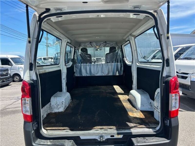 NV350 CARAVAN