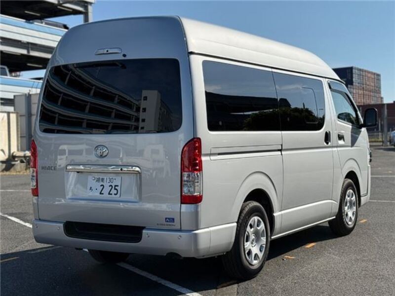 HIACE VAN