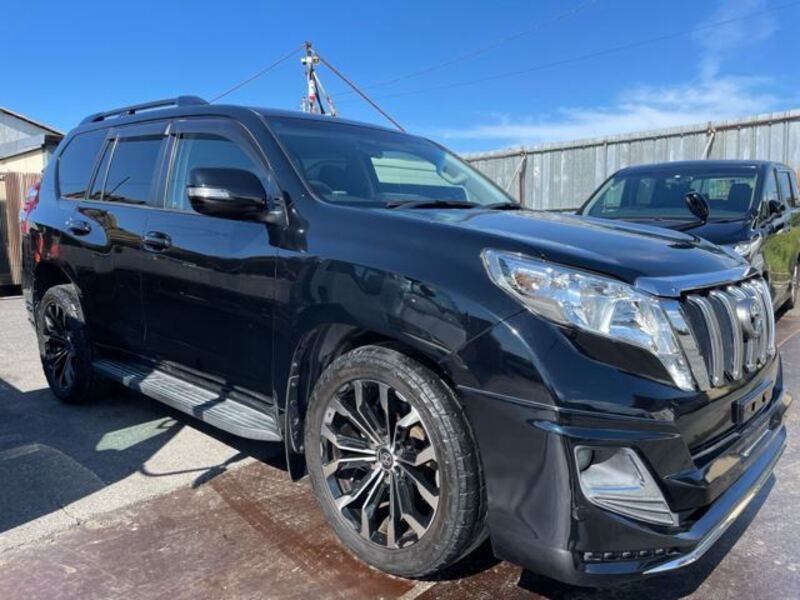 TOYOTA LAND CRUISER PRADO