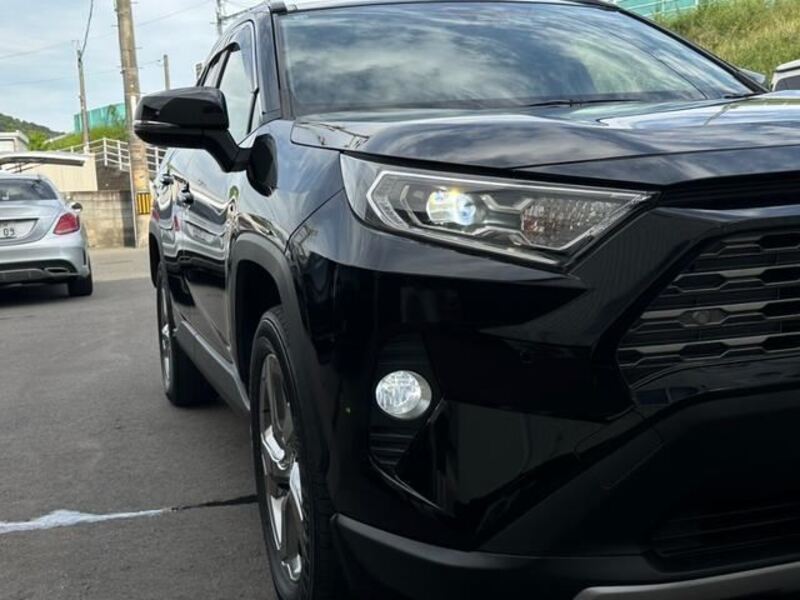 RAV4