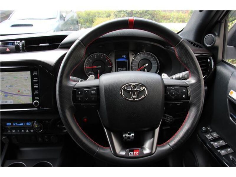 HILUX