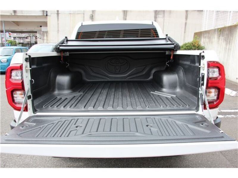 HILUX