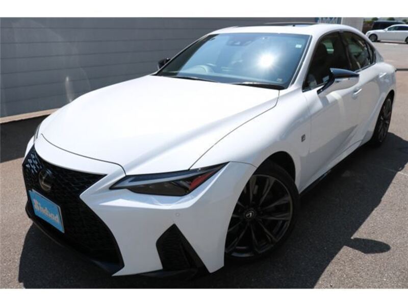 LEXUS IS