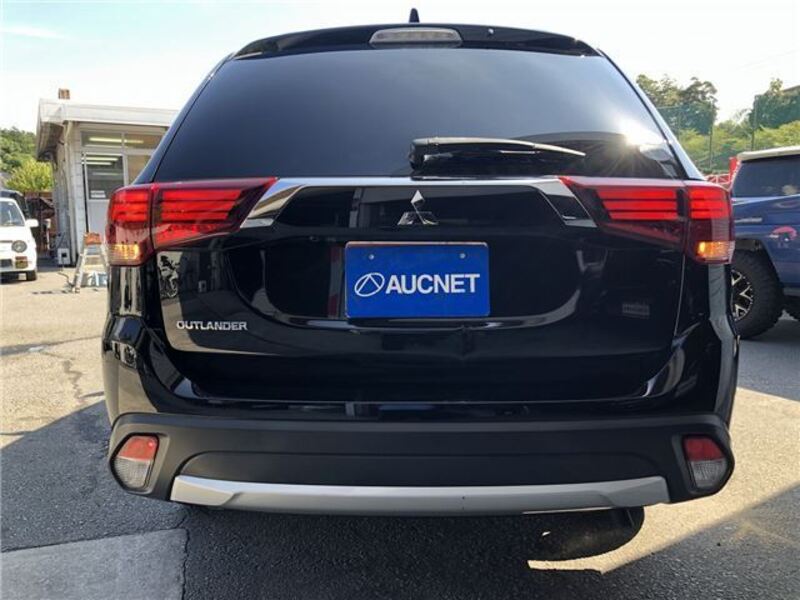 OUTLANDER