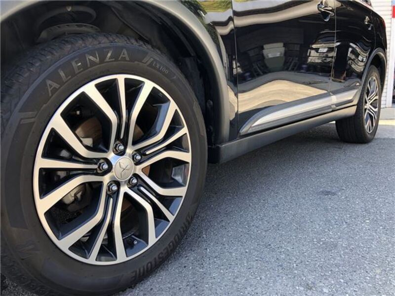 OUTLANDER