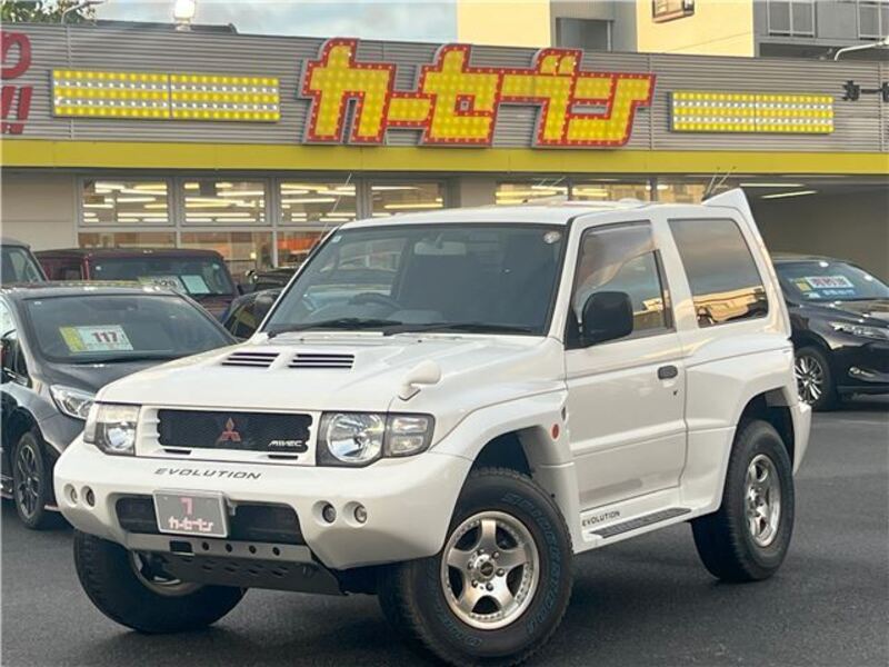 MITSUBISHI PAJERO
