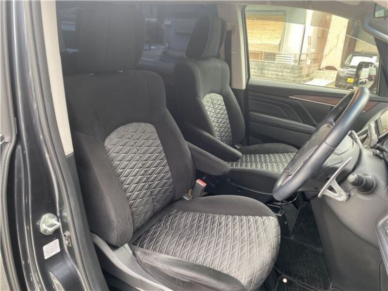 DELICA D5