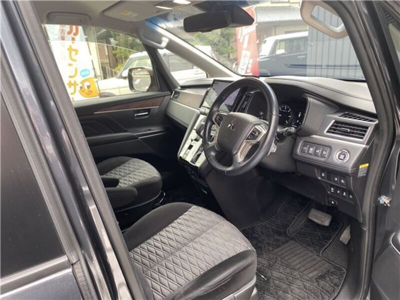 DELICA D5