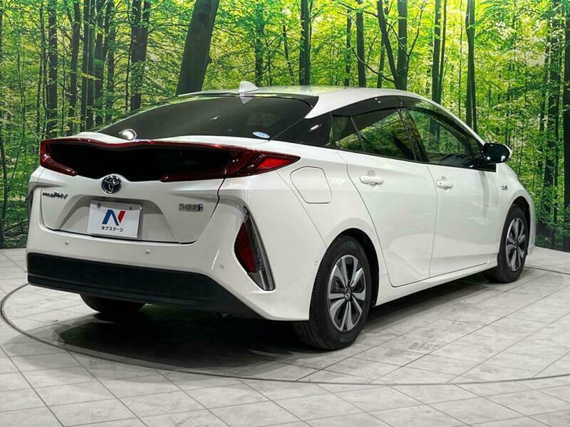 PRIUS PHV