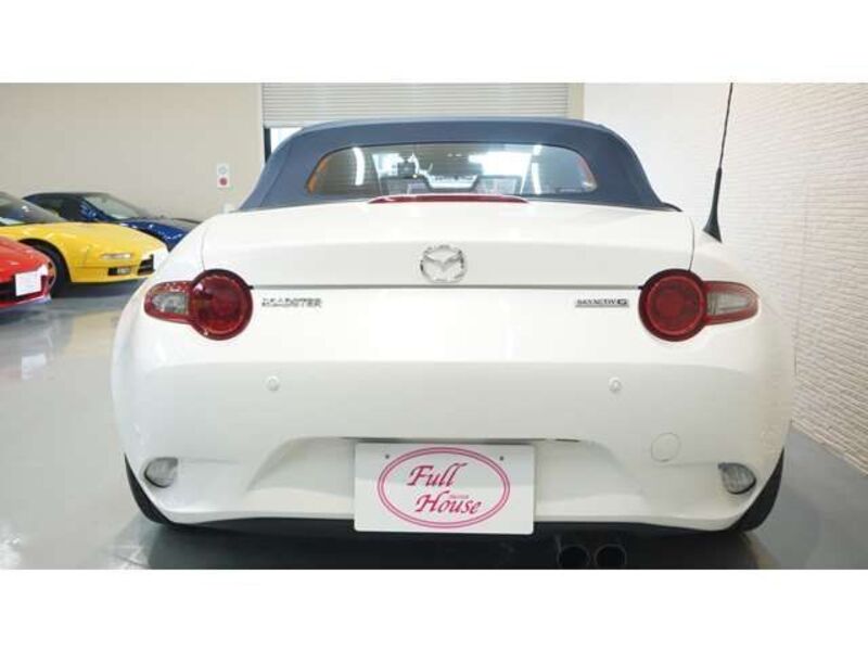 ROADSTER