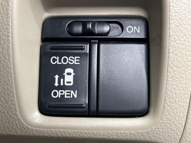 N BOX
