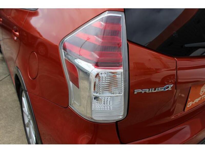 PRIUS ALPHA