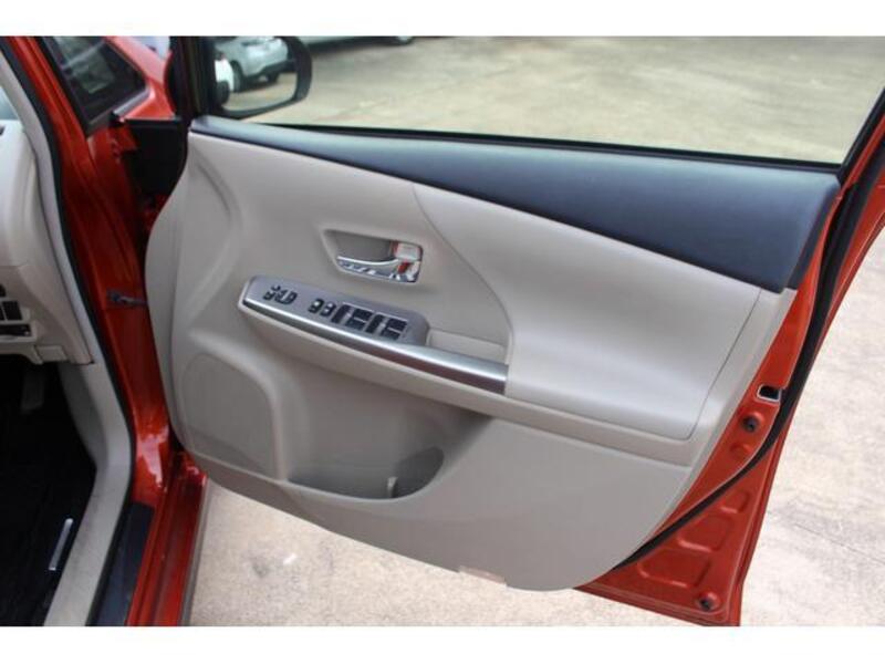 PRIUS ALPHA