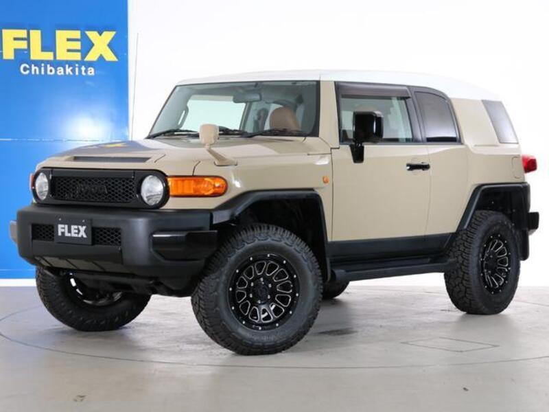 TOYOTA FJ CRUISER