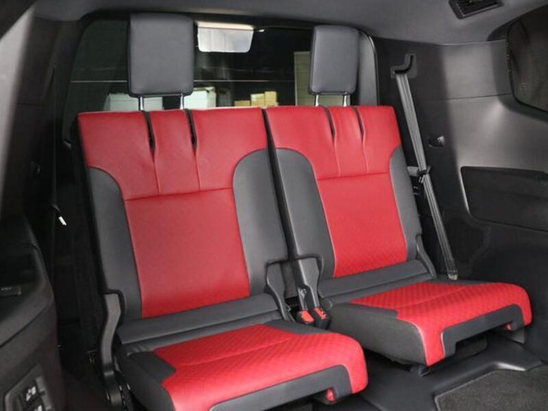 LAND CRUISER