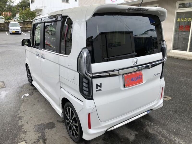 N BOX CUSTOM