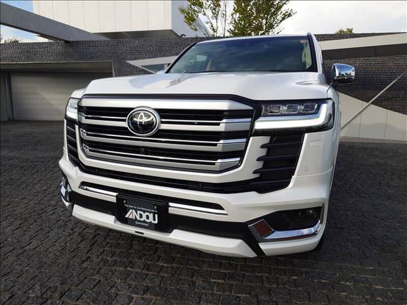LAND CRUISER