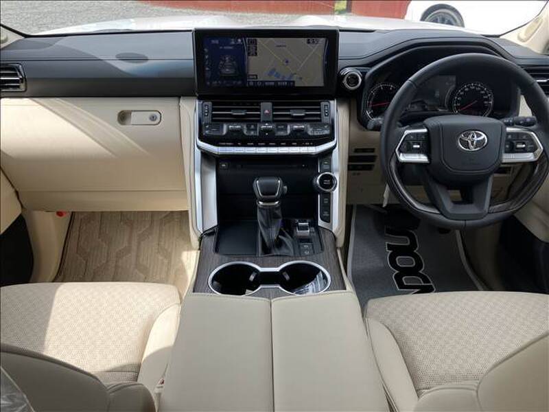 LAND CRUISER