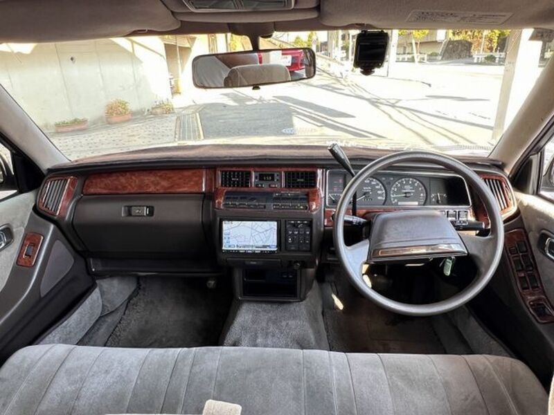 CROWN WAGON