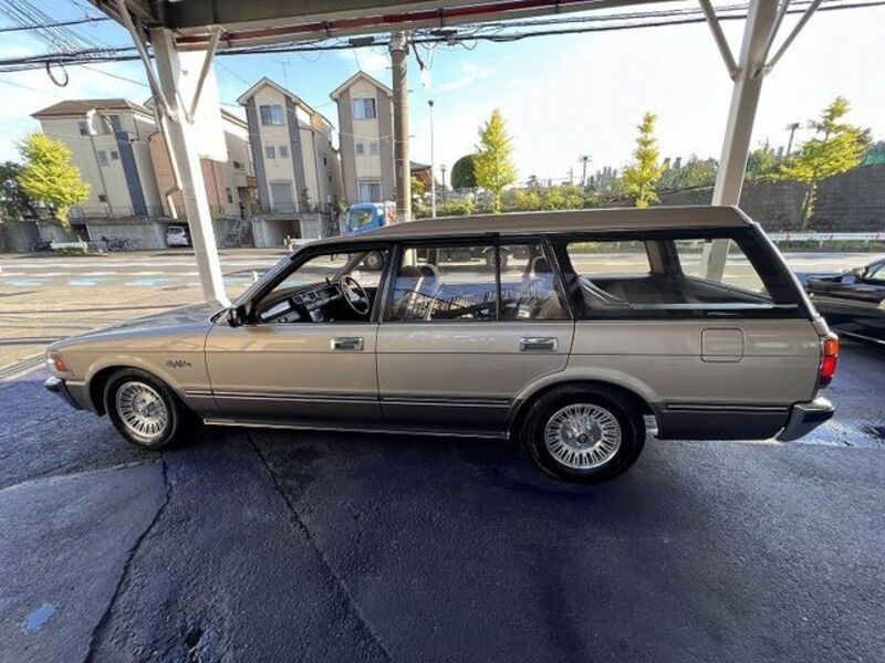 CROWN WAGON