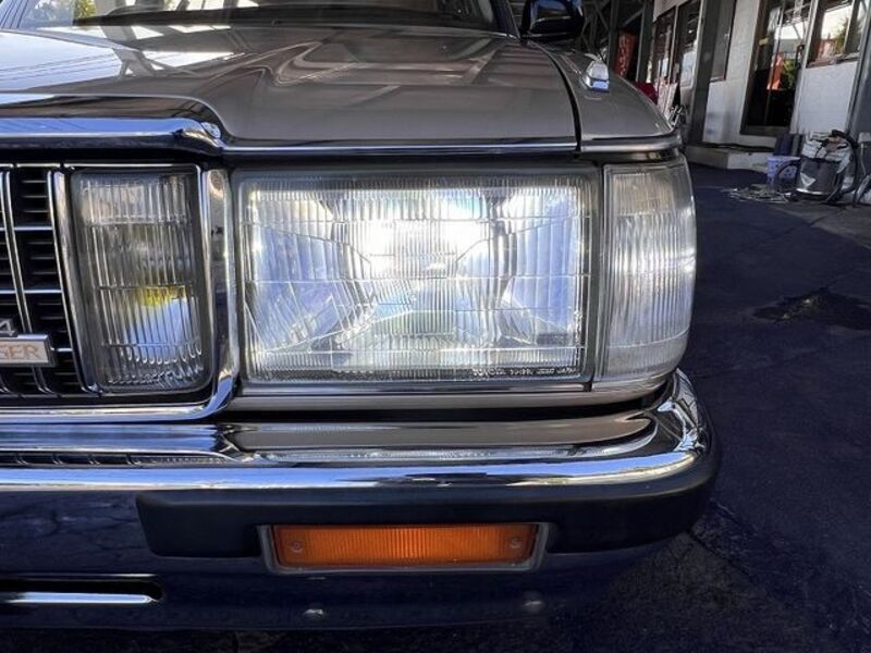 CROWN WAGON