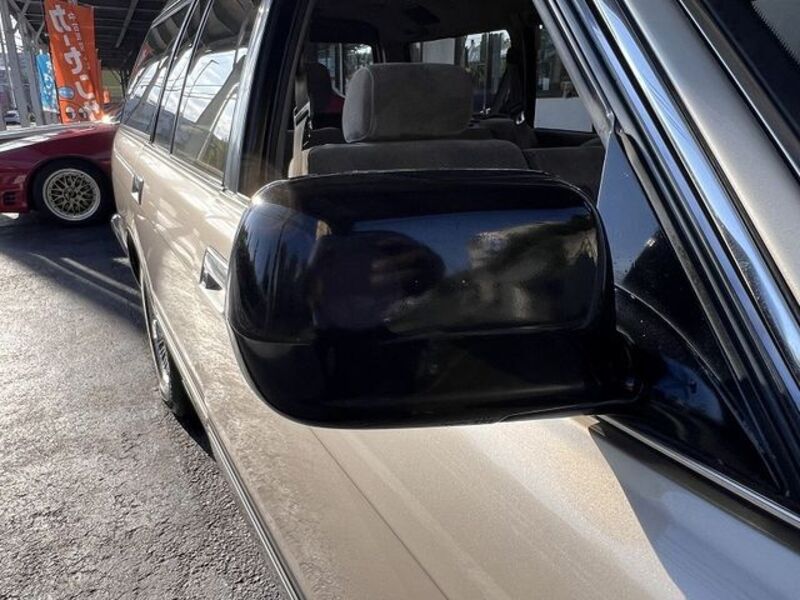 CROWN WAGON