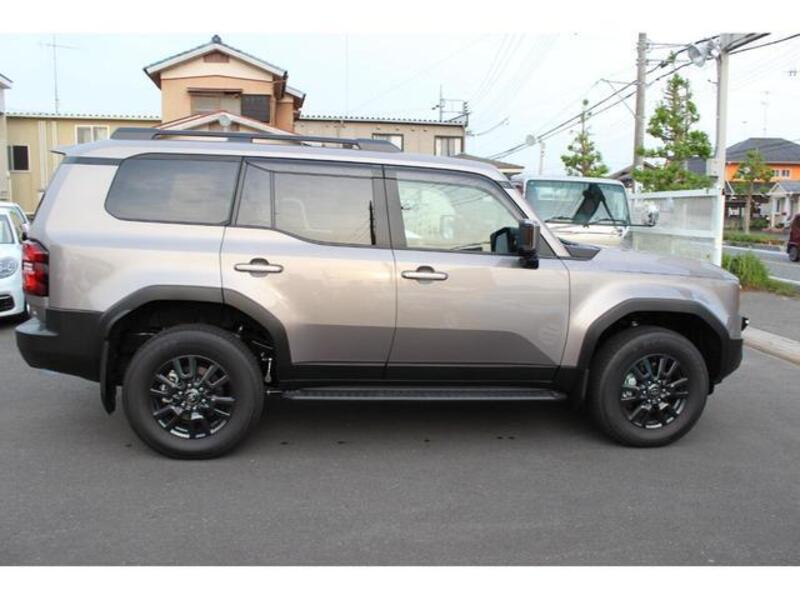 LAND CRUISER 250