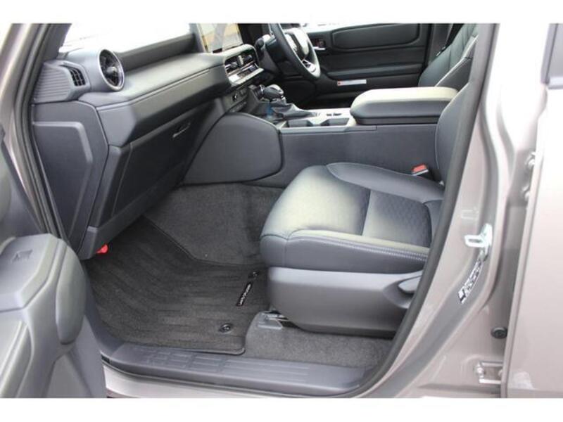 LAND CRUISER 250