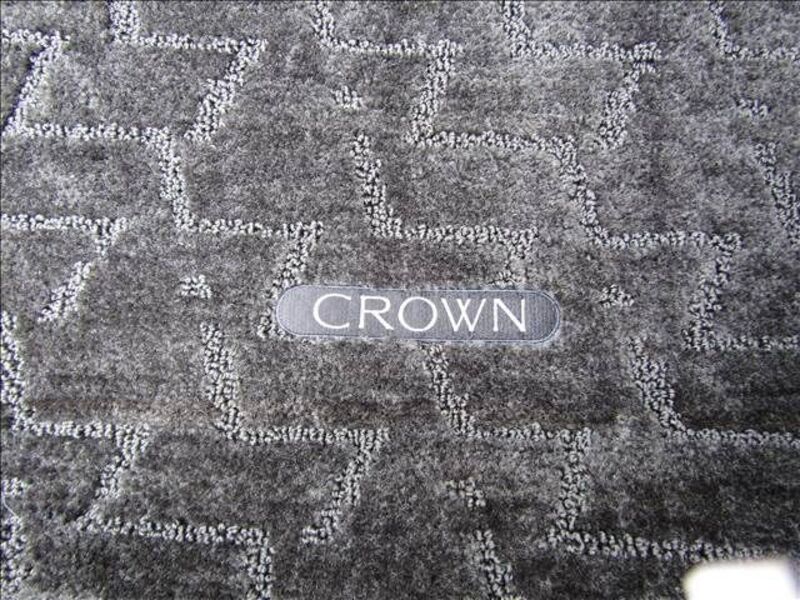 CROWN MAJESTA