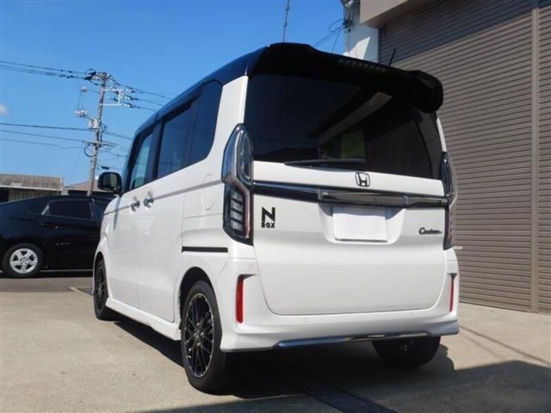 N BOX CUSTOM