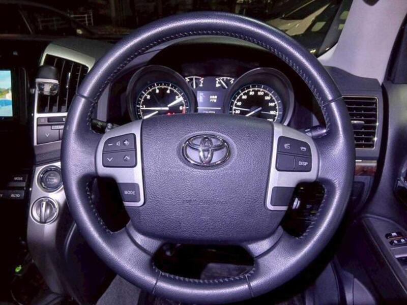LAND CRUISER