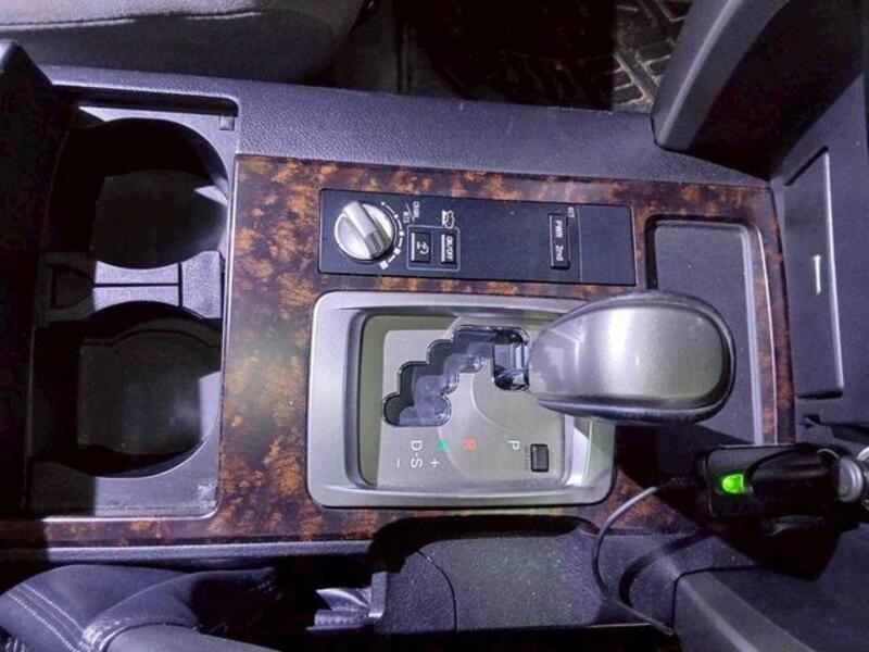LAND CRUISER